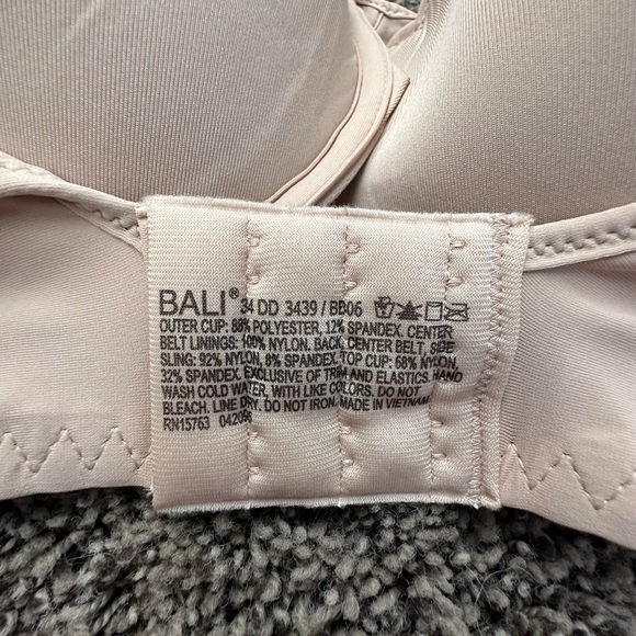 Bali Underwire Smoothing Light Illusion Neckline Convertible Women 34DD - Picture 6 of 6
